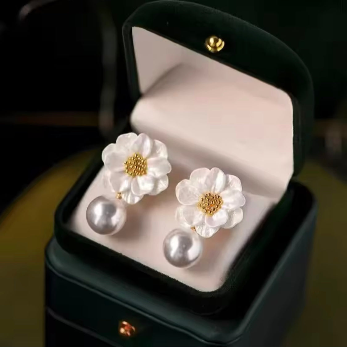 Elegant Pearl Flower Earrings, White Flower Stud Earrings, White Flower Pearl Earrings, Girl Women Ear Jewellery Accessories Elegant Pearl Flower Earrings, White Flower Stud Earrings, White Flower Pearl Earrings, Girl Women Ear Jewellery Accessories